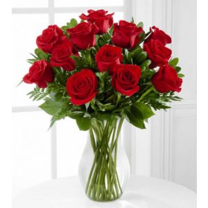12 roses + vase