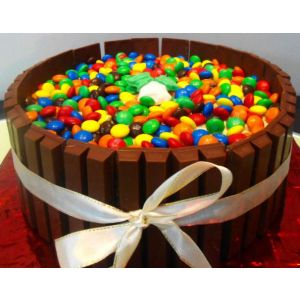 Kit kat and M&M's cake